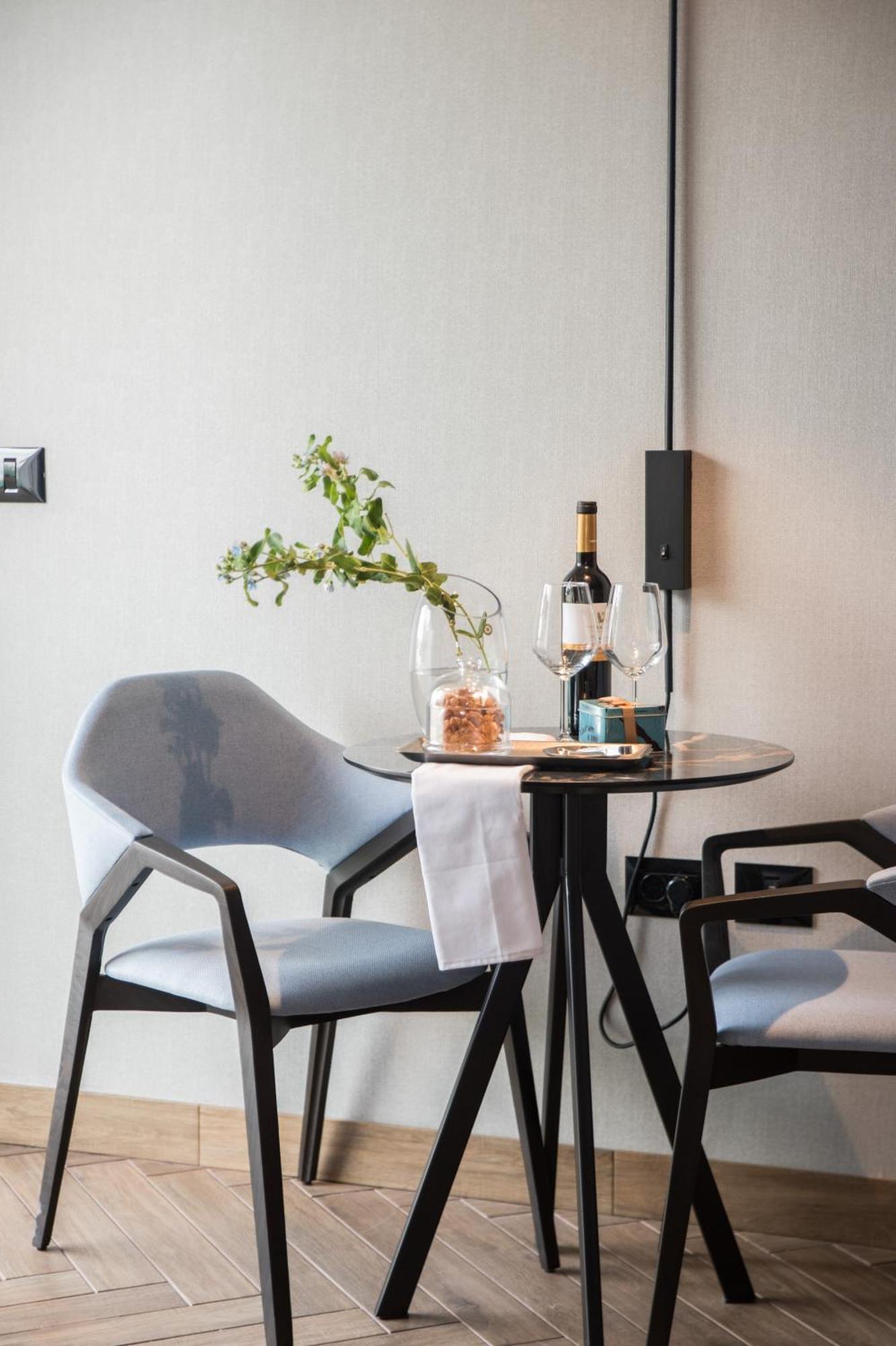 Almond Hotel - Adults Only Neve Ilan Exterior photo