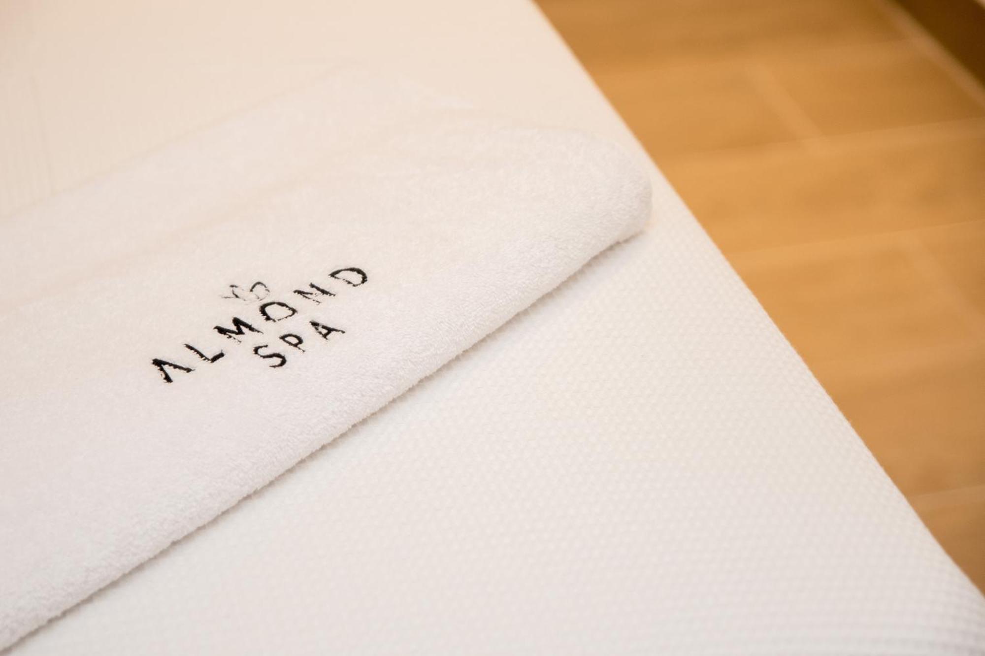 Almond Hotel - Adults Only Neve Ilan Exterior photo